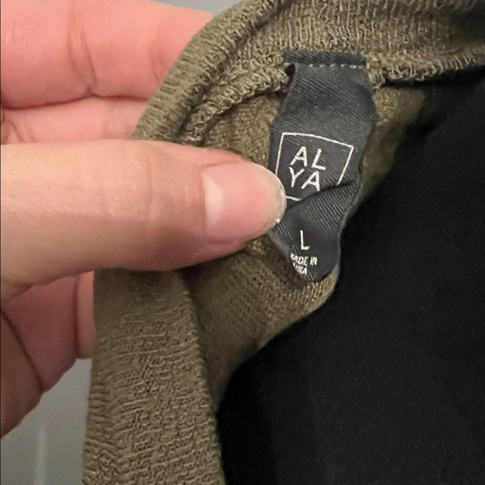 Alya Olive Short Sleeve Knotted Tee dry goods - Picture 2 of 2